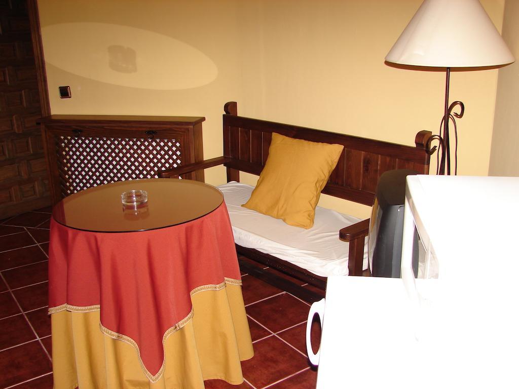 La Boticaria Casa Rural Apartamento Descargamaría Pokój zdjęcie