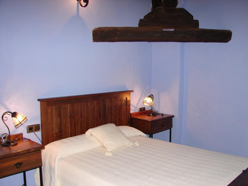 La Boticaria Casa Rural Apartamento Descargamaría Pokój zdjęcie