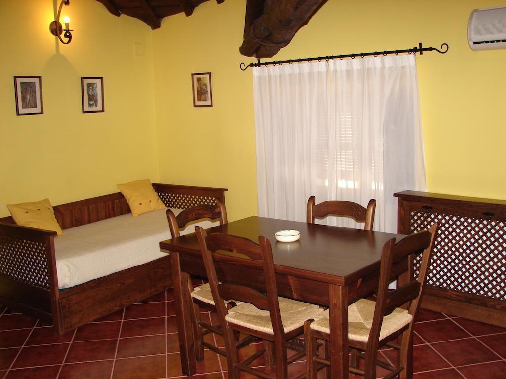 La Boticaria Casa Rural Apartamento Descargamaría Pokój zdjęcie